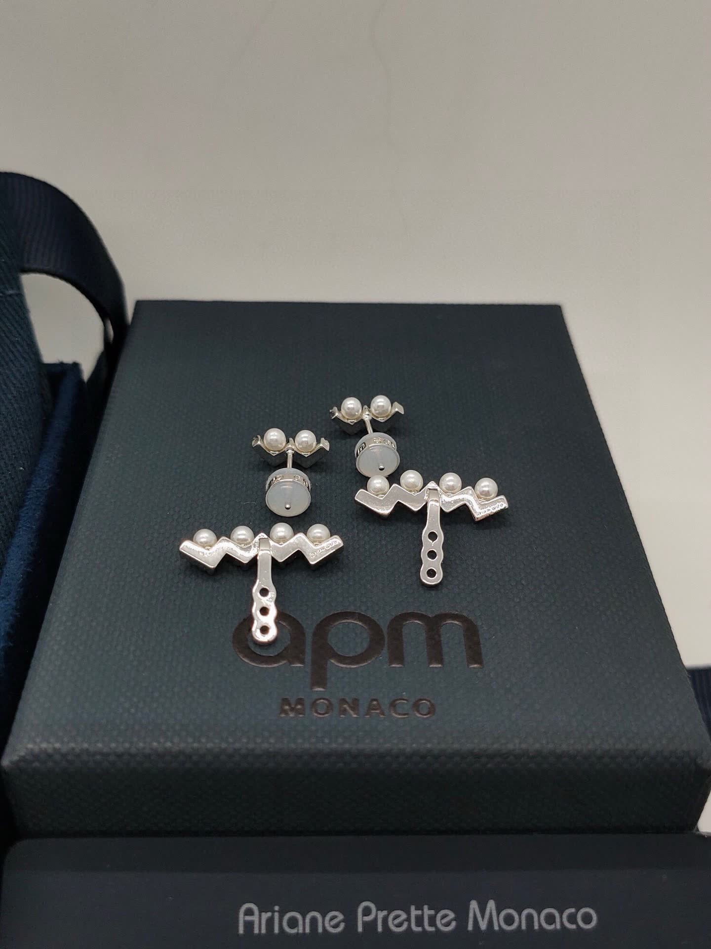 APM Monaco Elegant Silver and Pearl Stud Earrings